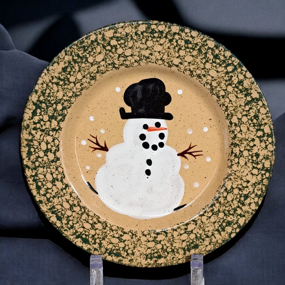 Three Rivers Pottery 1999 Snowman 8" Plate Stoneware Green Spatter Rimmed Border